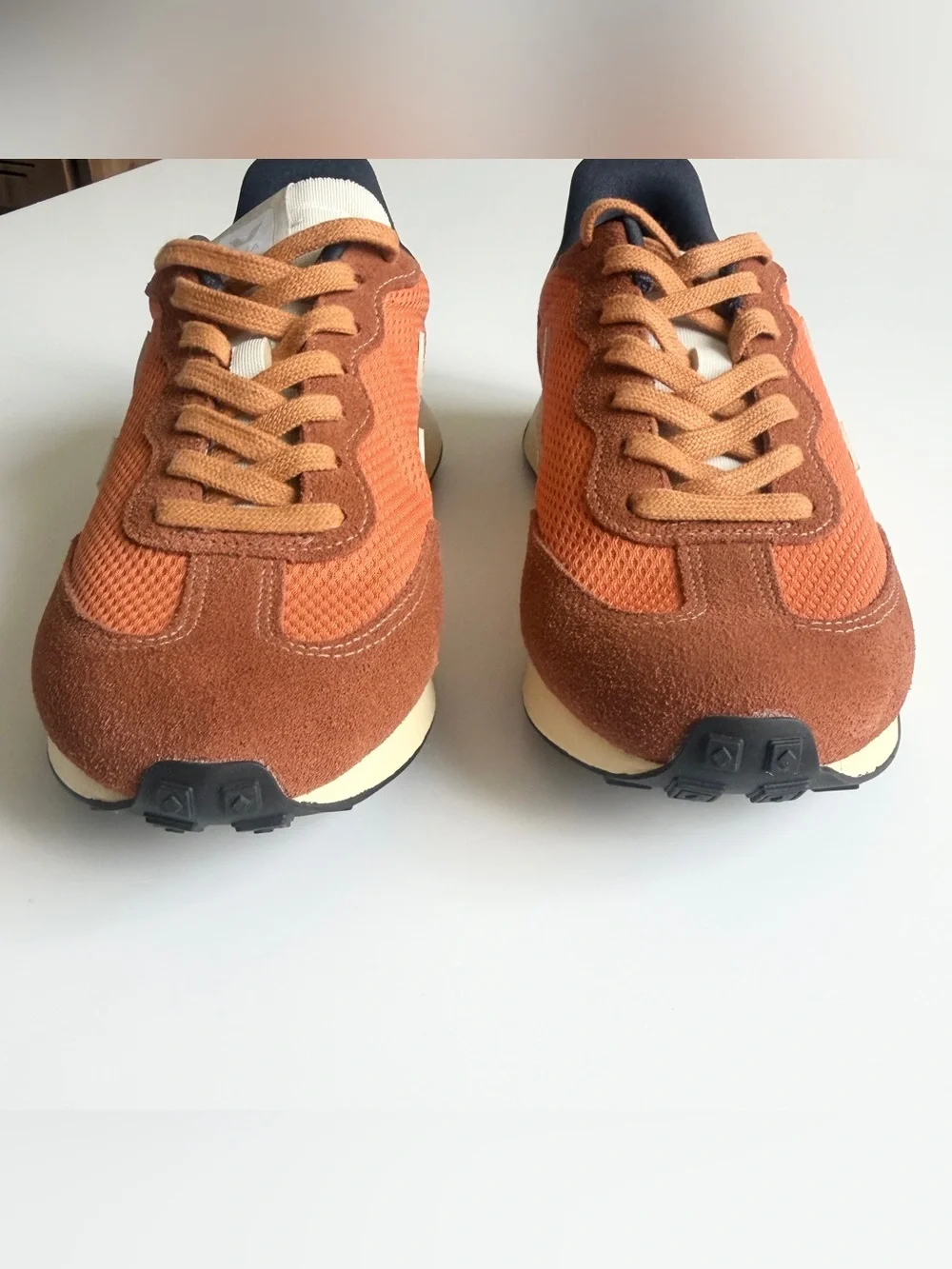 Veja Women’s 10 Men’s 8 Rio Branco II Alveomesh Pumpkin Pierre sneakers